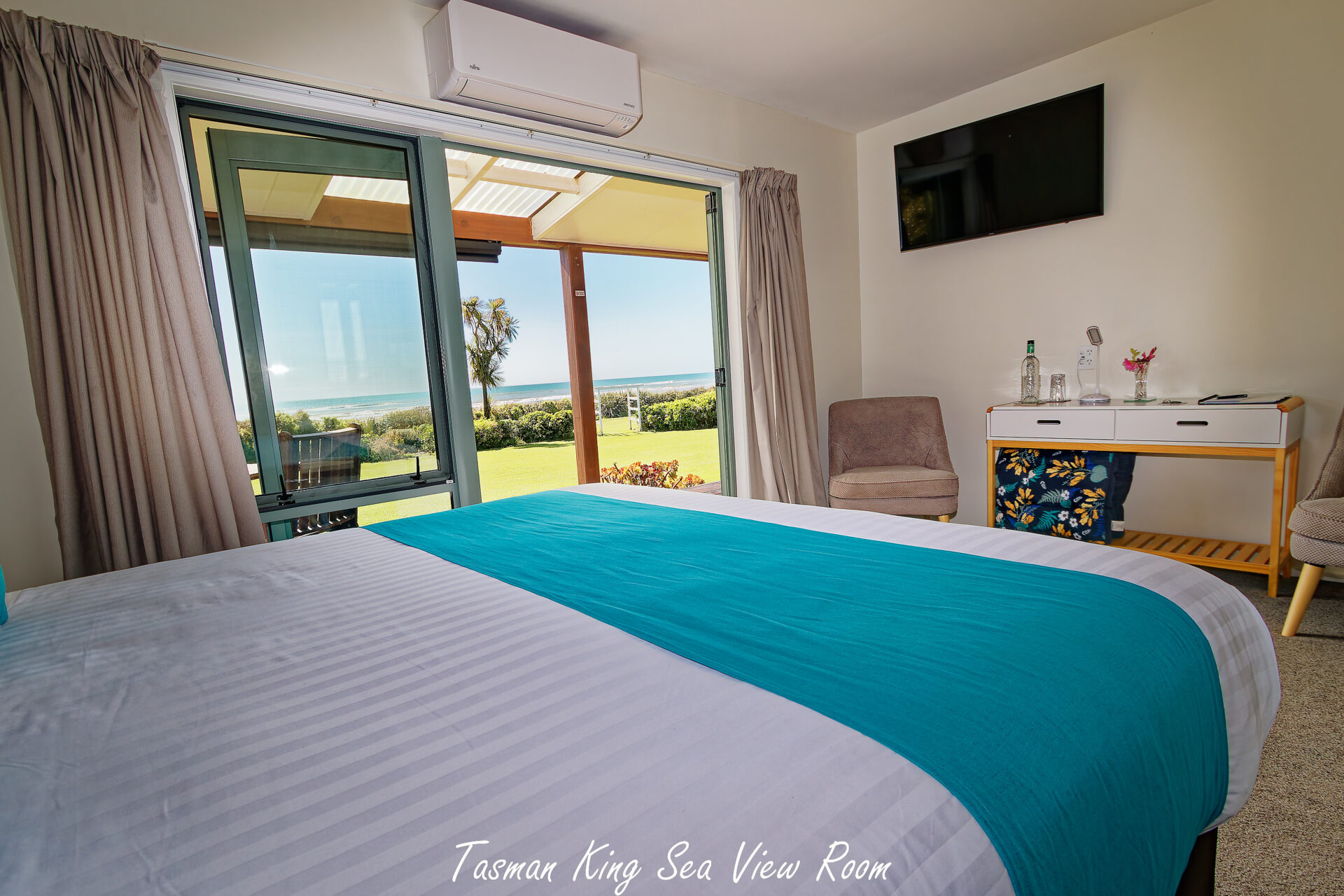 Tasman King Sea View Room Tasman King Sea View Room